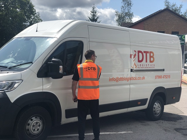 dtb logistics multi-drop courier van image 9